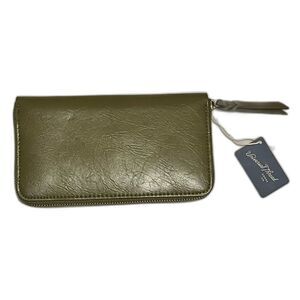Universal Thread Olive Green Wallet with Gold Zipper Accents New with Tags NWT